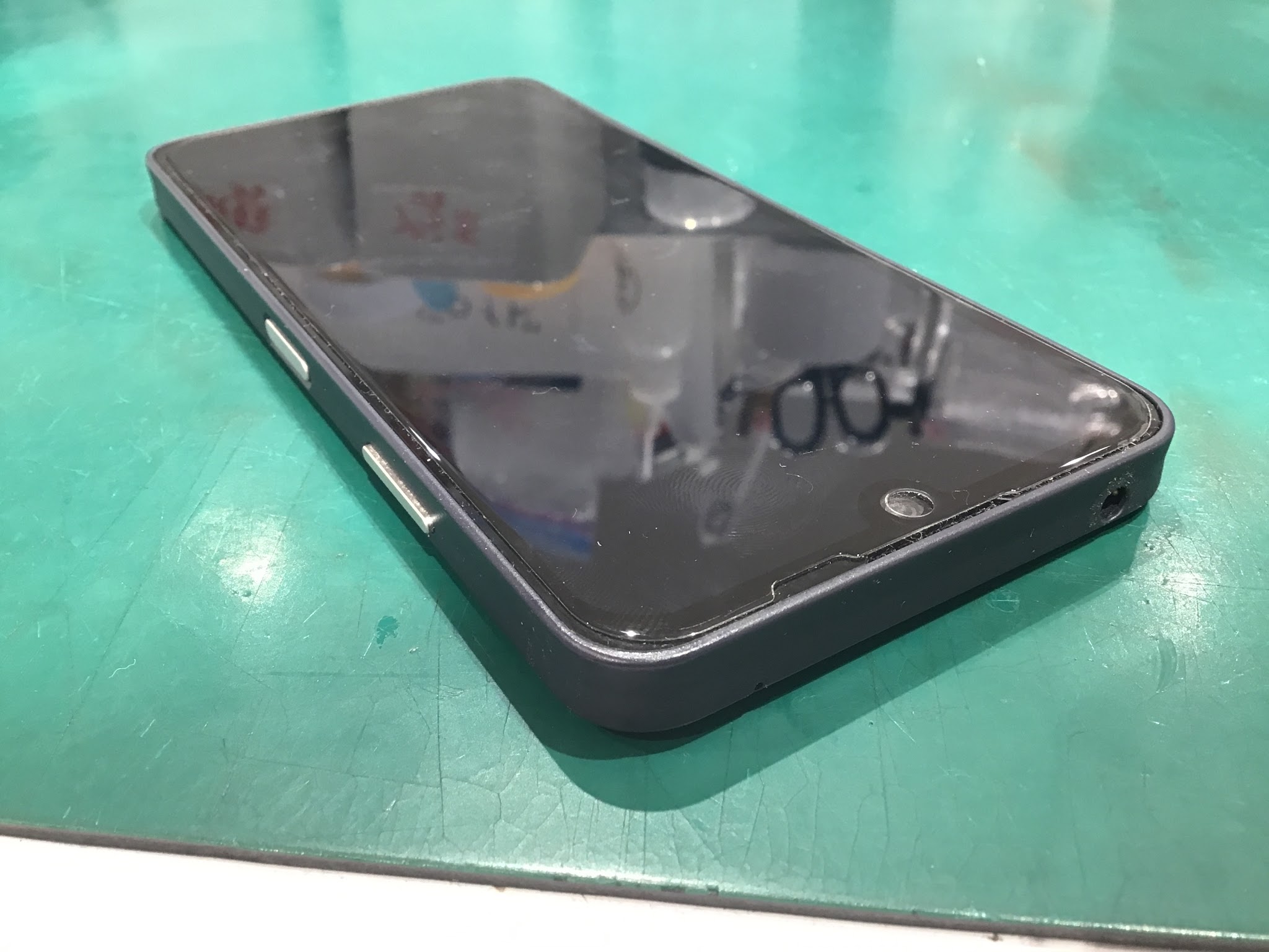 AQUOS wish3のバッテリー交換を行いました。【スマホ修理工房丸井錦糸町店】
